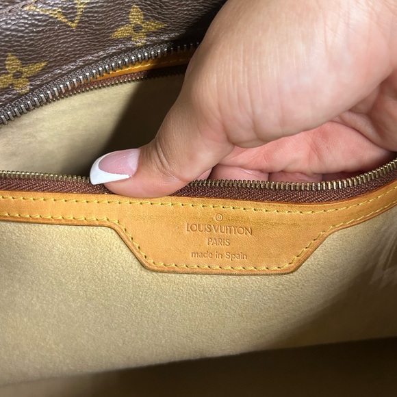 LOUIS VUITTON LUCO TOTE BAG W/ LV Shopping Bag and Dust bag - Picture 9 of 16